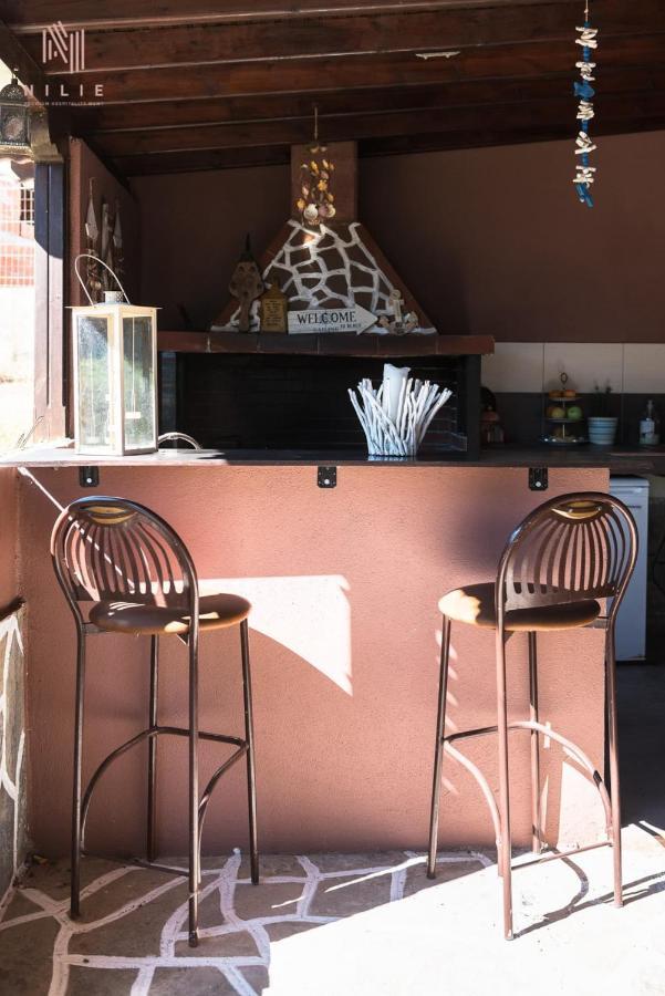 Roadhouse, Nilie Hospitality Mgmt Villa Flogita Exterior foto